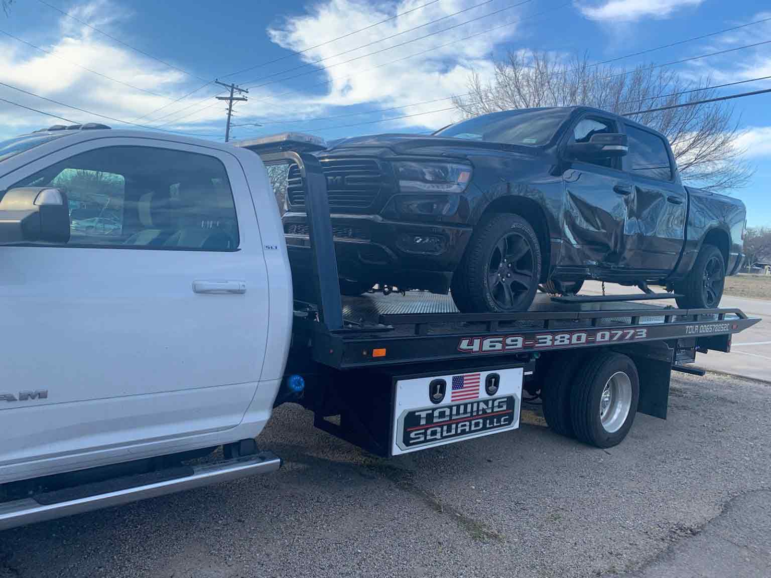 Flatbed tow truck